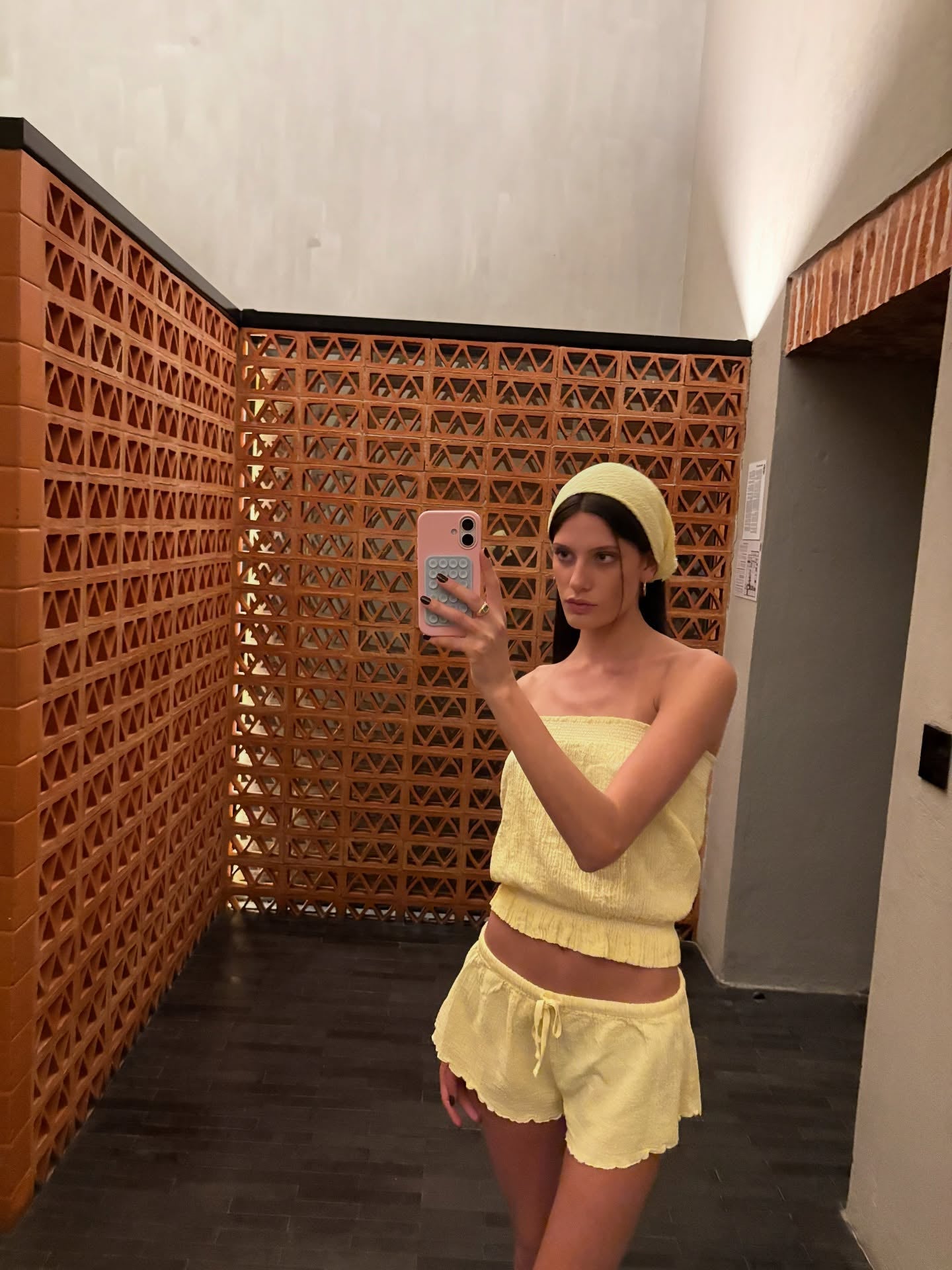 Malay Amarillo Short
