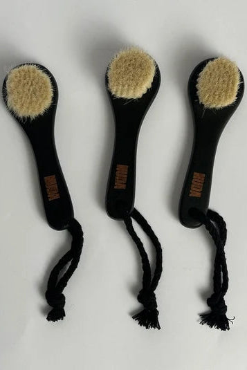 Face Dry Brush