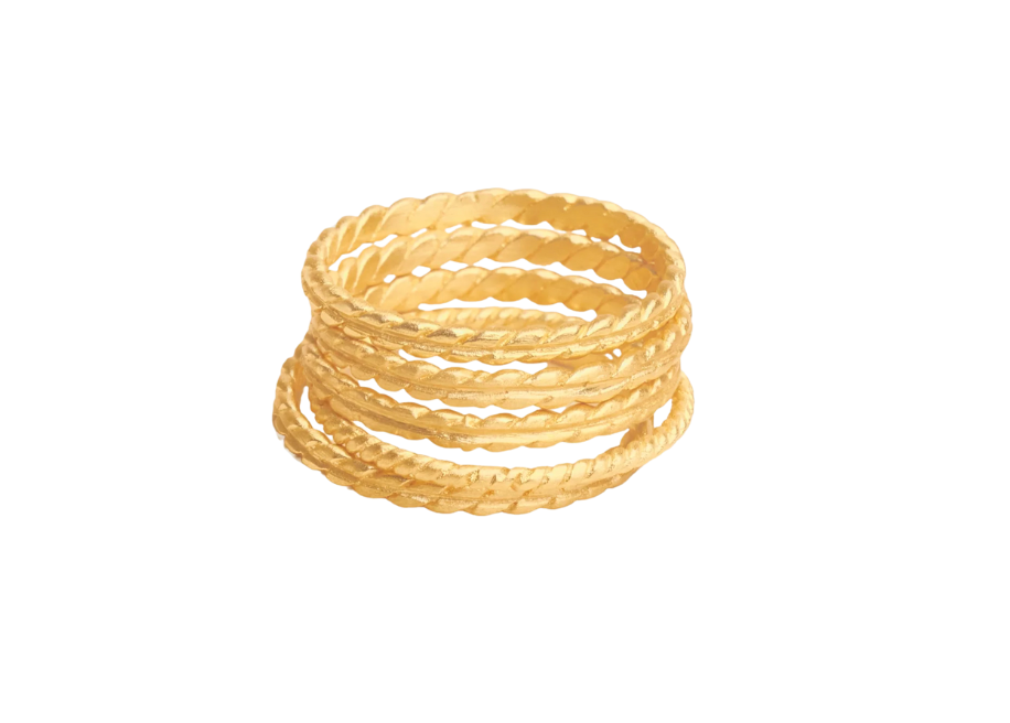 Tressia Anillo